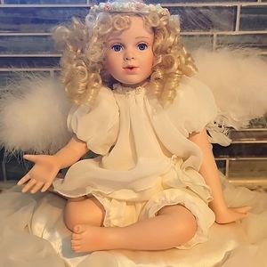 Porcelain "Wings of Love" Angel KISSES